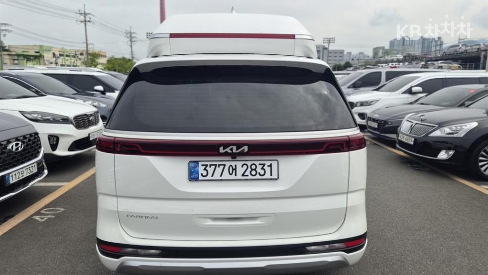 Kia Carnival — miniaturë 2