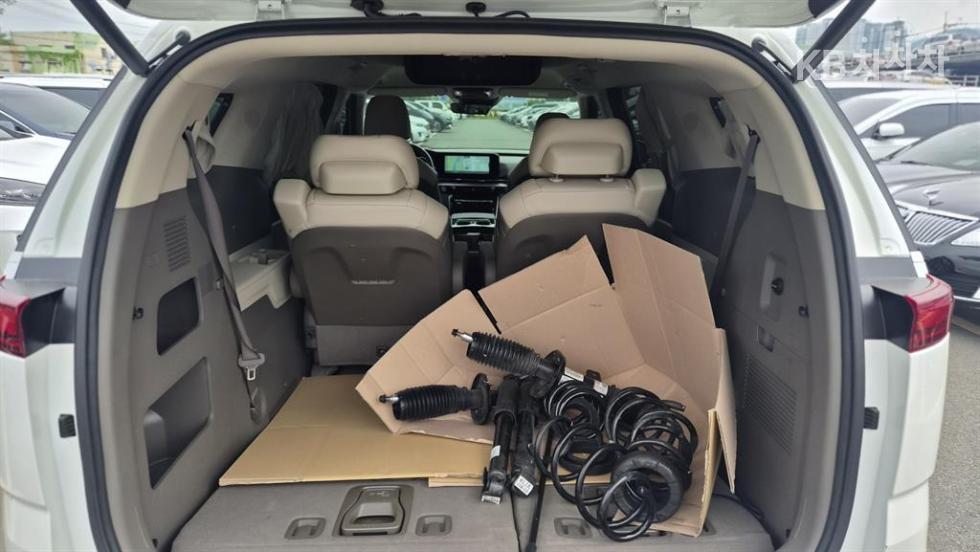 Kia Carnival — miniaturë 15