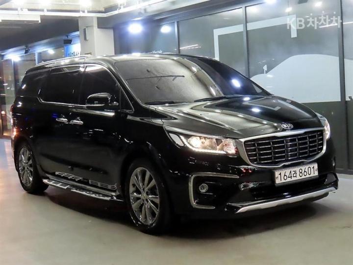 Kia Carnival 9인승 2.2 디젤 — foto 1