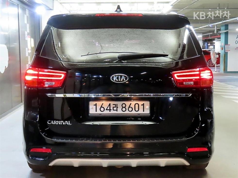 Kia Carnival — miniaturë 5