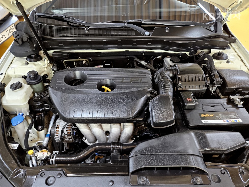 Kia K5 — miniaturë 10