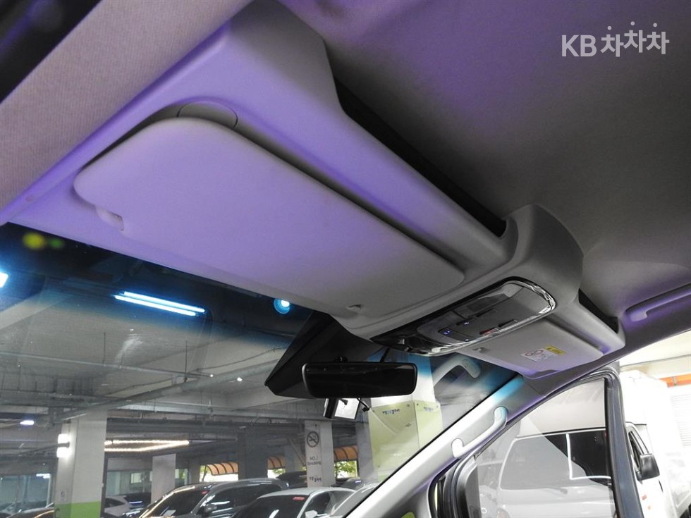 Hyundai Staria — miniaturë 6