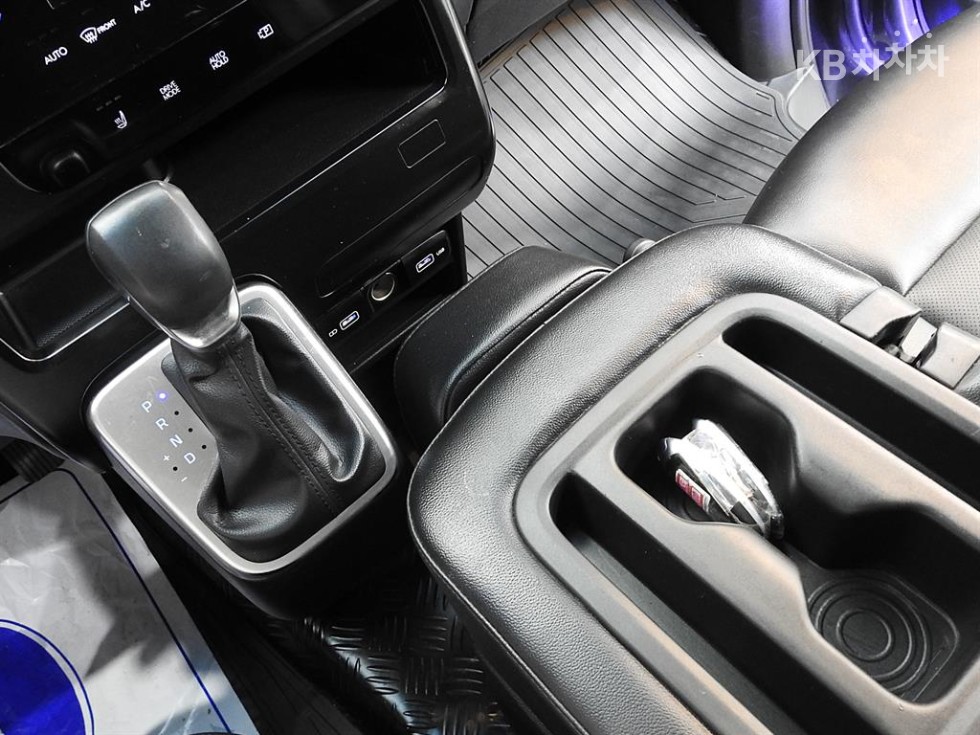 Hyundai Staria — miniaturë 8