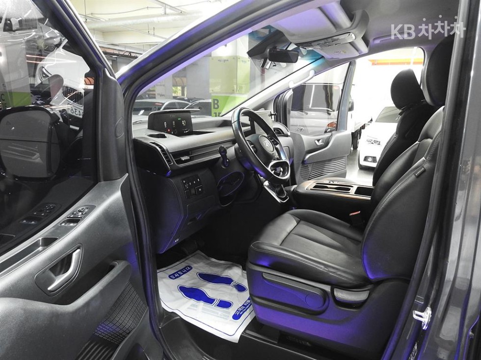 Hyundai Staria — miniaturë 10
