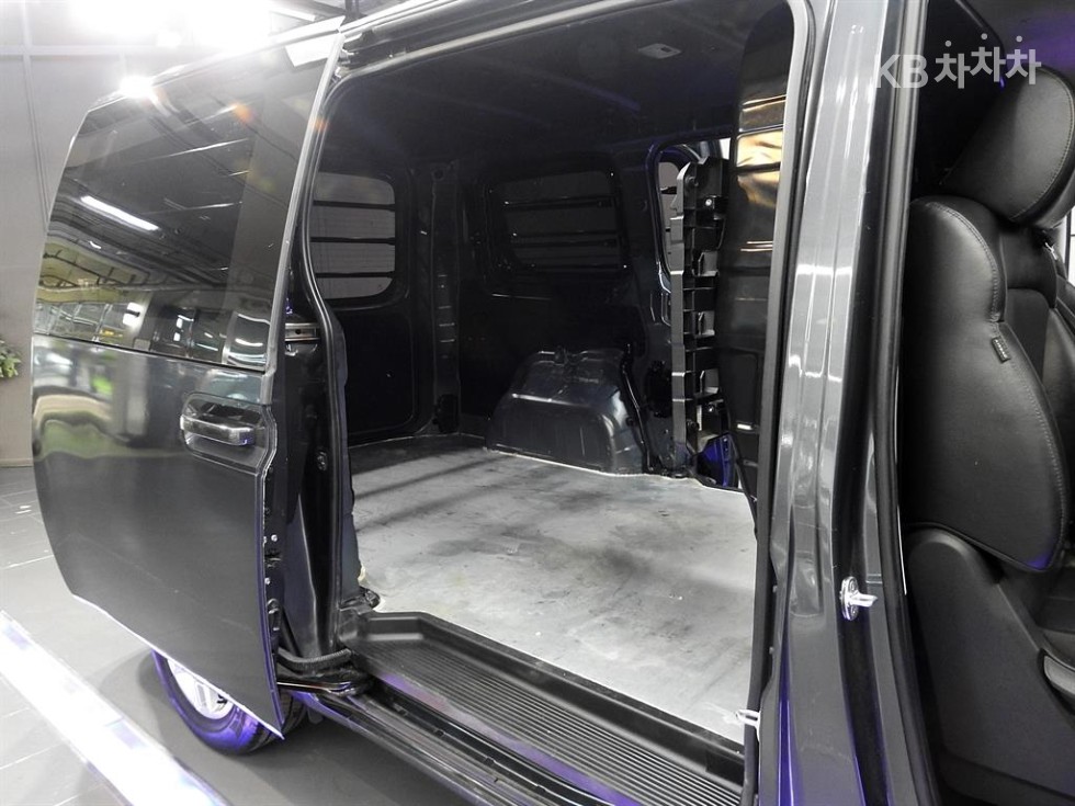 Hyundai Staria — miniaturë 12