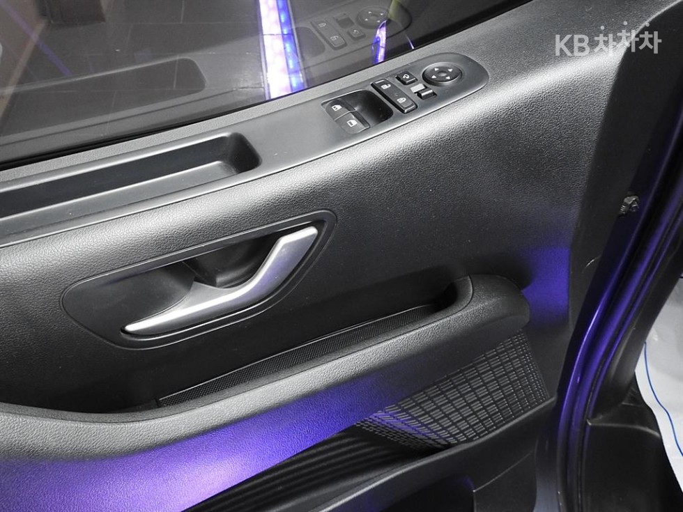 Hyundai Staria — miniaturë 16