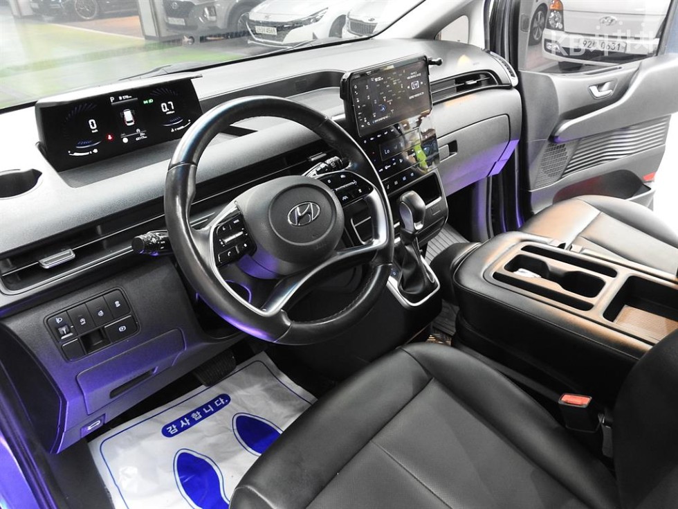 Hyundai Staria — miniaturë 17