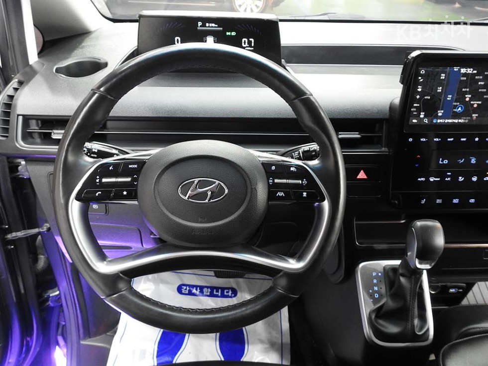 Hyundai Staria — miniaturë 18