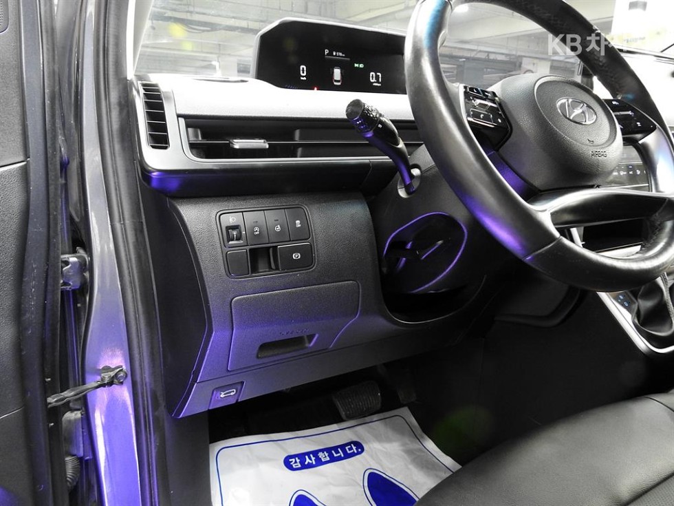 Hyundai Staria — miniaturë 19