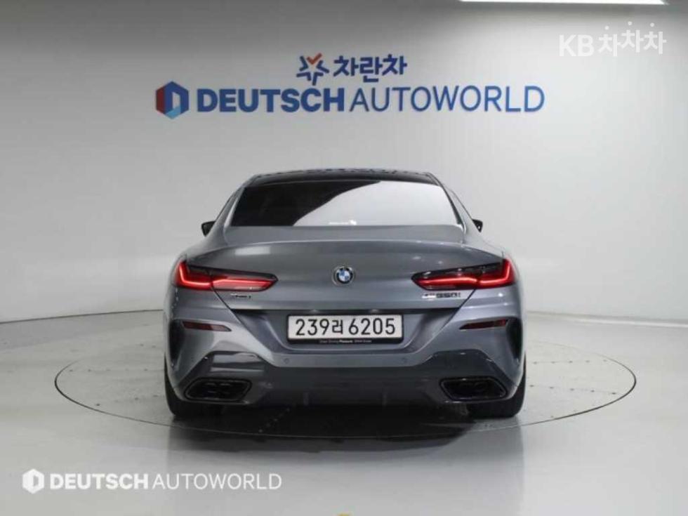 2025 BMW BMW 8 (G15) photo