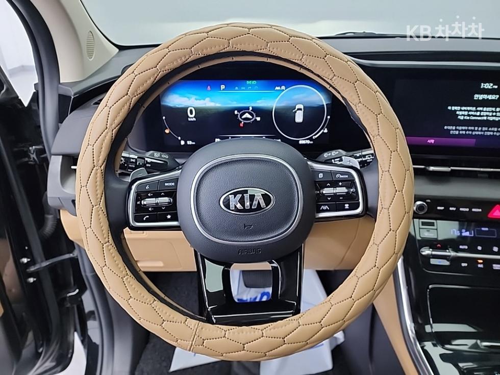 Kia Carnival — miniaturë 9