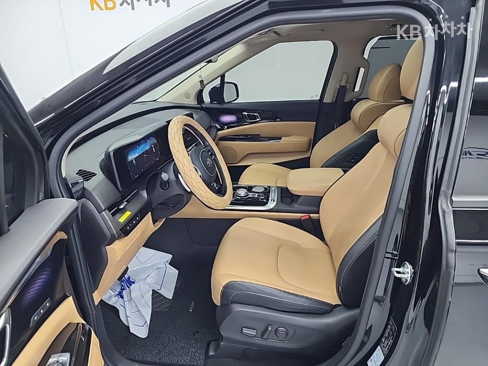 Kia Carnival — miniaturë 11