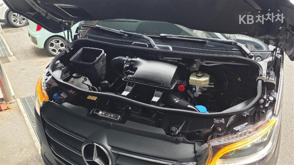 Mercedes-Benz Sprinter — miniaturë 5