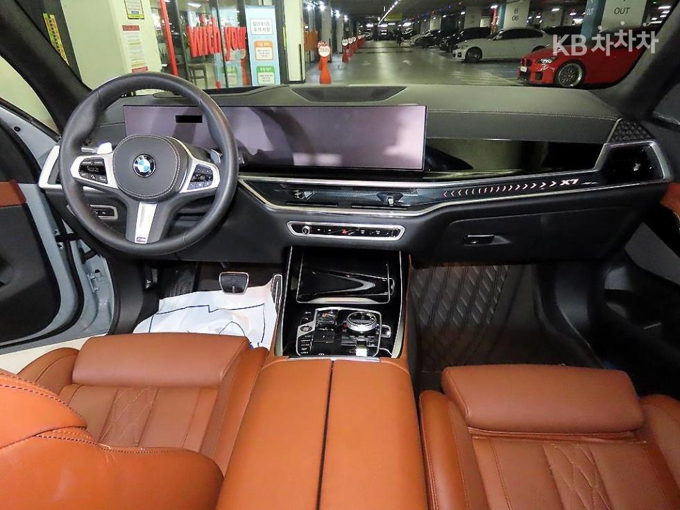 BMW X7 — miniaturë 9