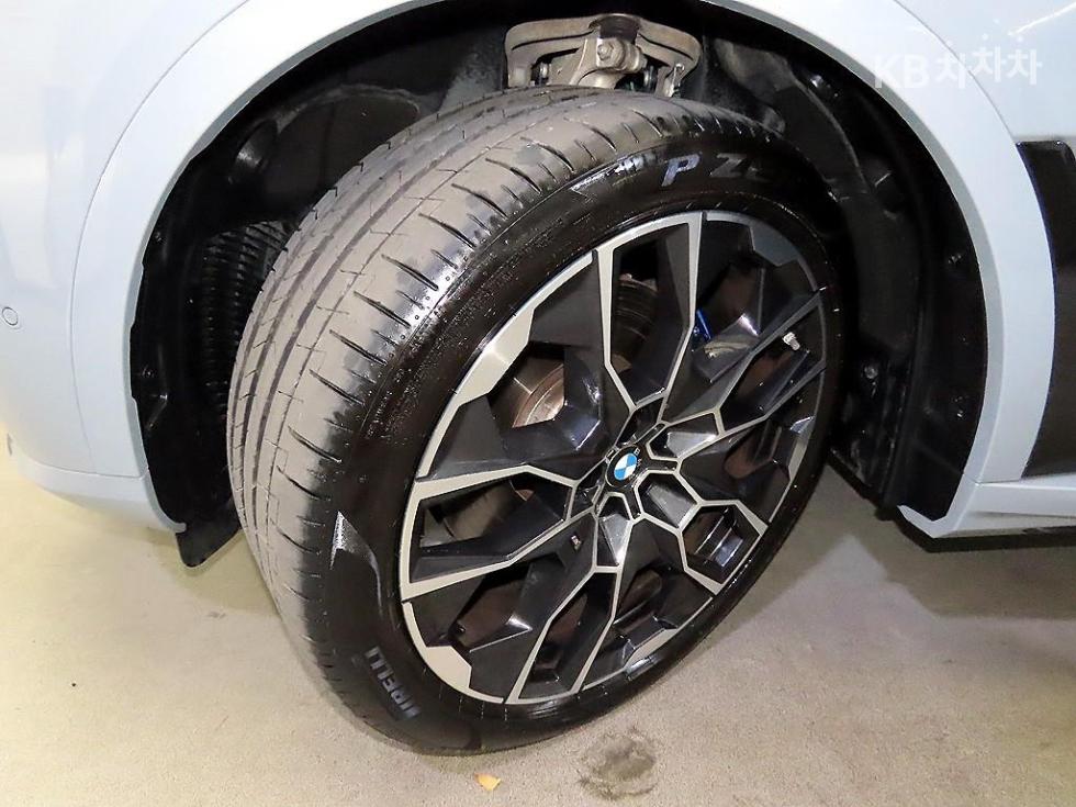 BMW X7 — miniaturë 20