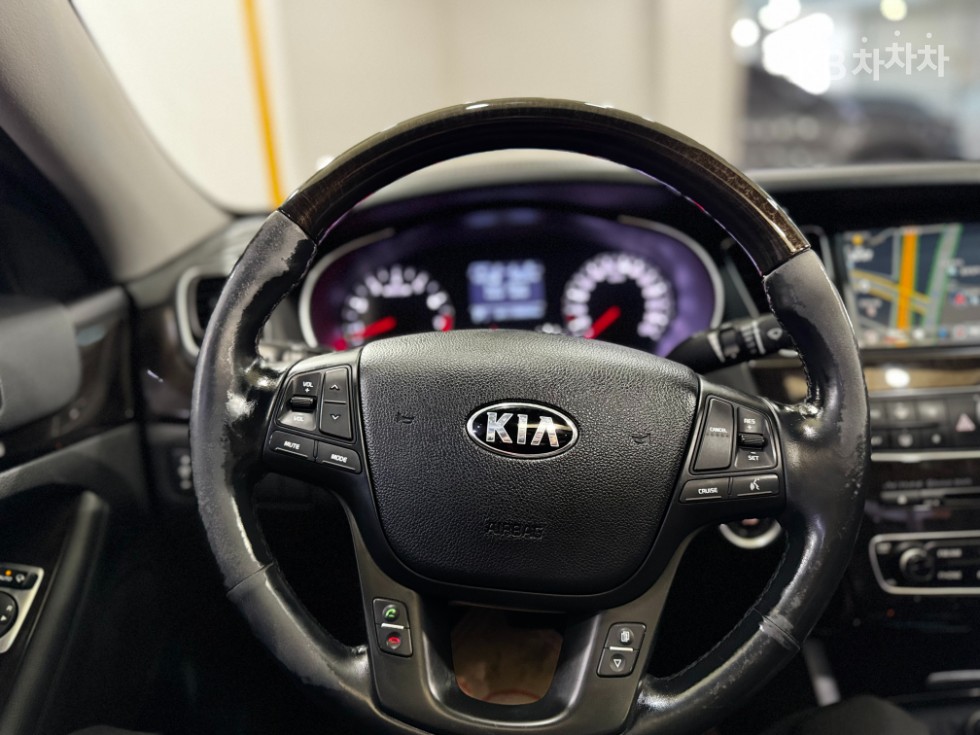 Kia K7 — miniaturë 12