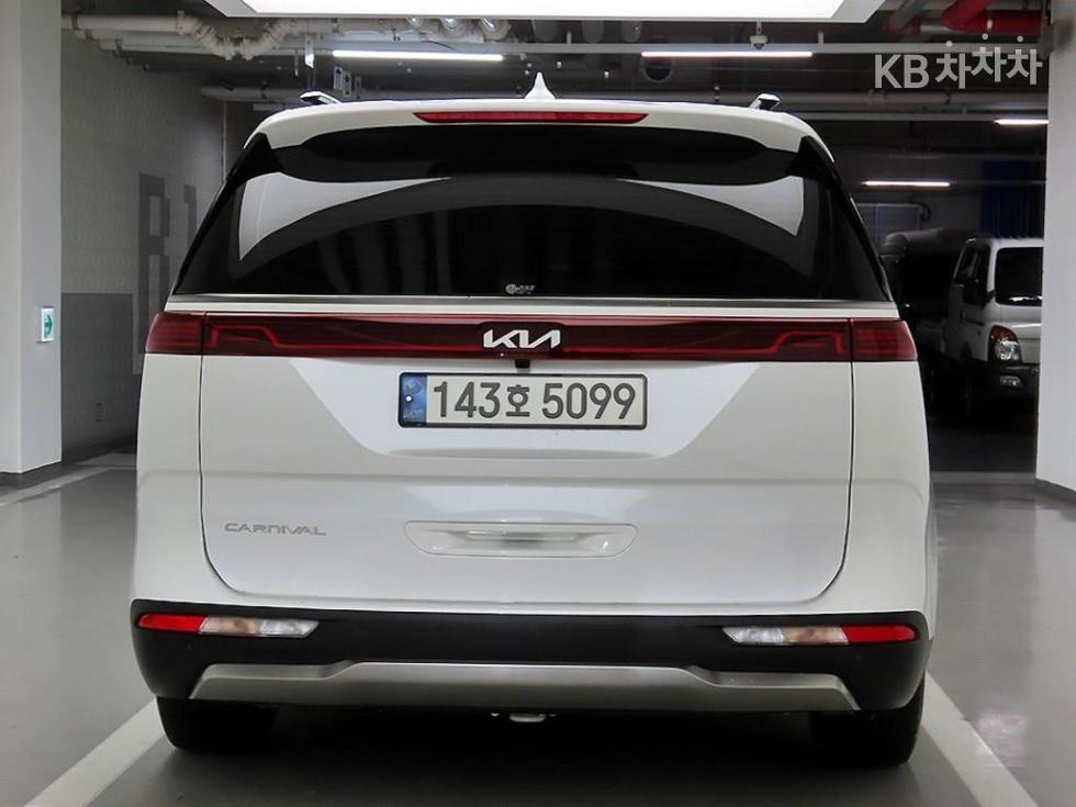 Kia Carnival — miniaturë 3