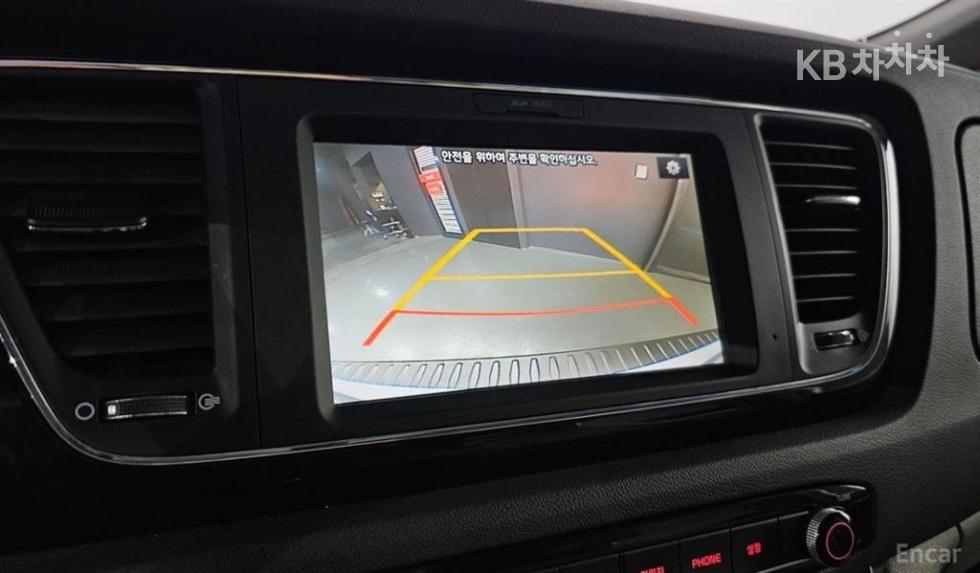 Kia Carnival — miniaturë 15
