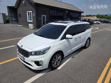 Kia Carnival 7인승 2.2 디젤 리무진 — foto 1