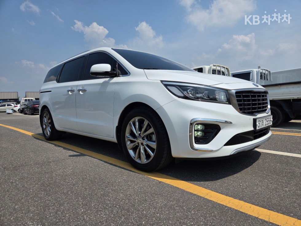 Kia Carnival — miniaturë 3