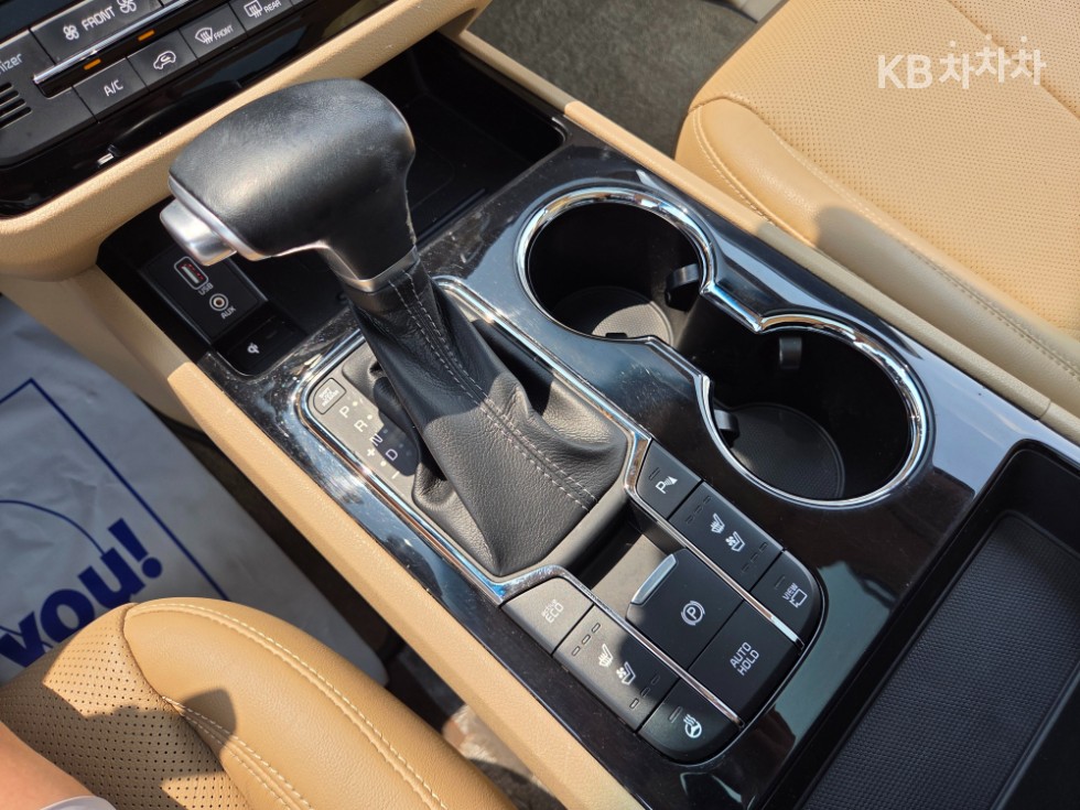 Kia Carnival — miniaturë 13