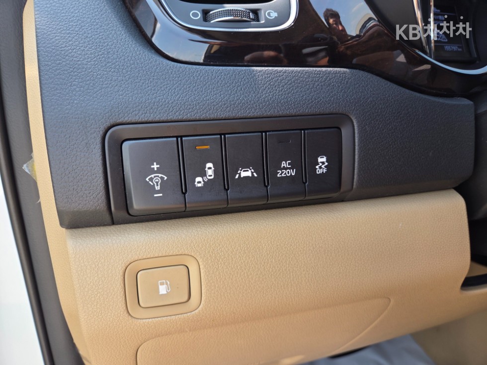Kia Carnival — miniaturë 16