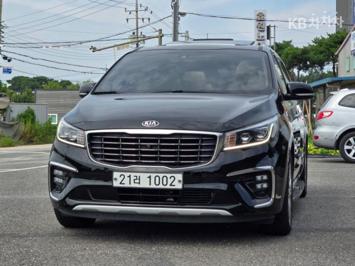 Kia Carnival Gasoline 7-Seater Limousine President — foto 1