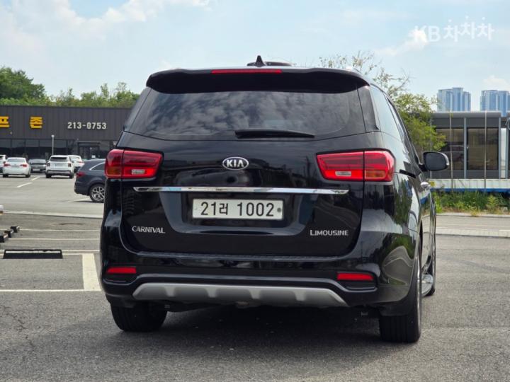 Kia Carnival — miniaturë 2
