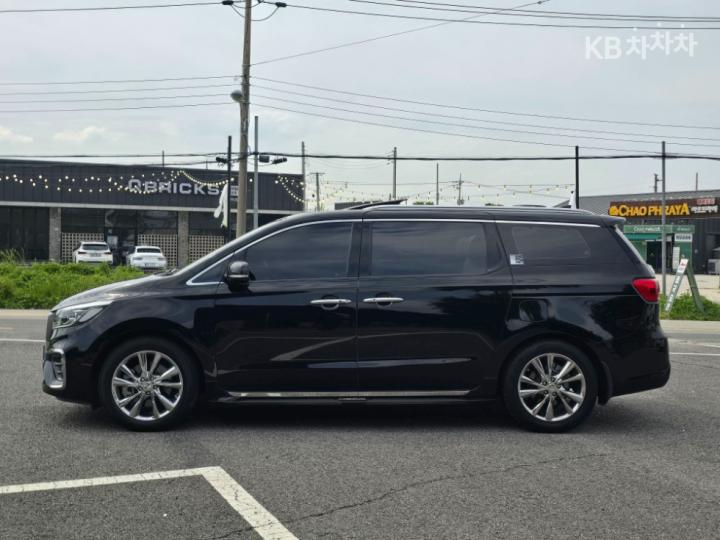 Kia Carnival — miniaturë 3