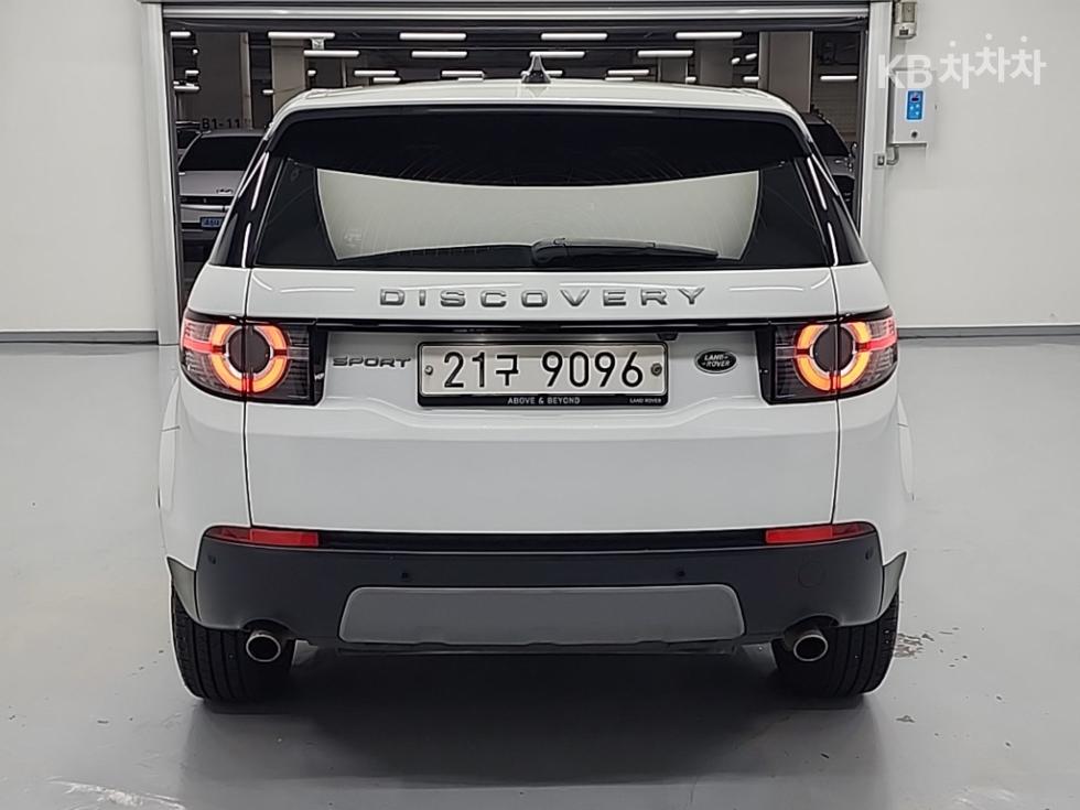 2017 Land Rover Used Car photo