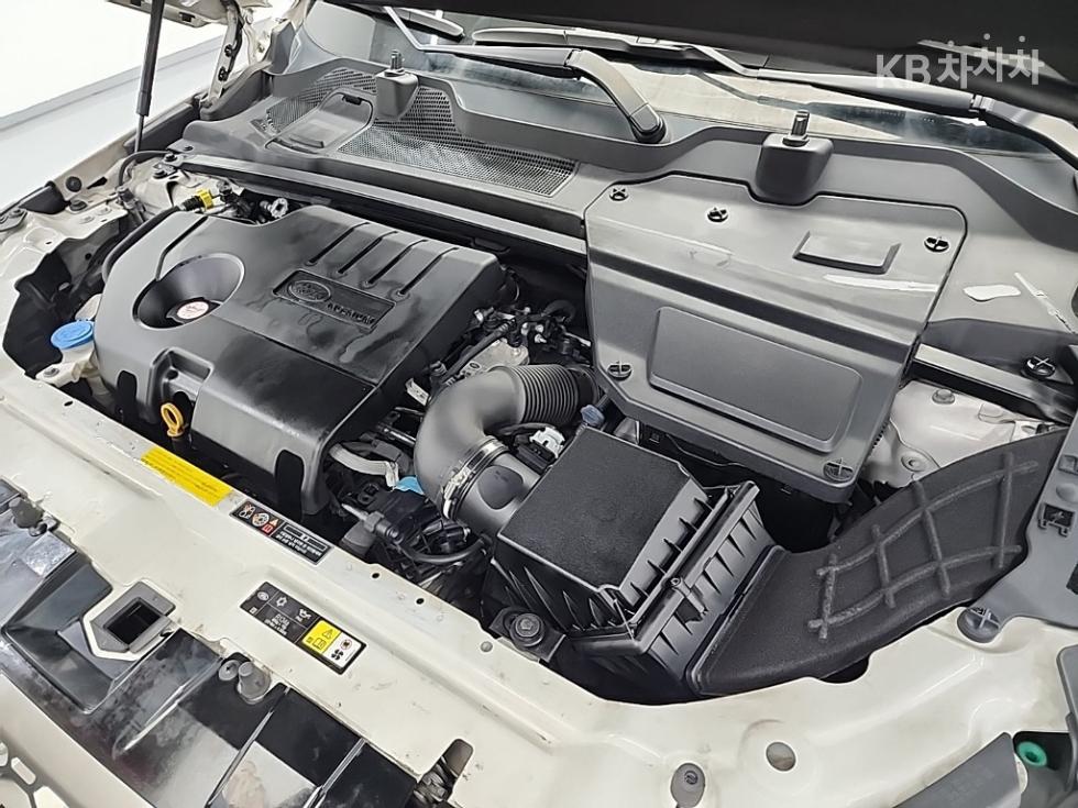 2017 Land Rover Used Car photo