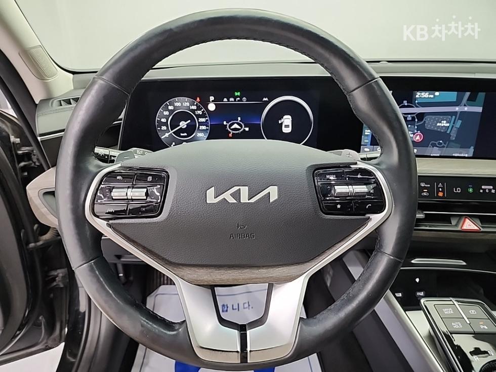Kia K8 — miniaturë 9