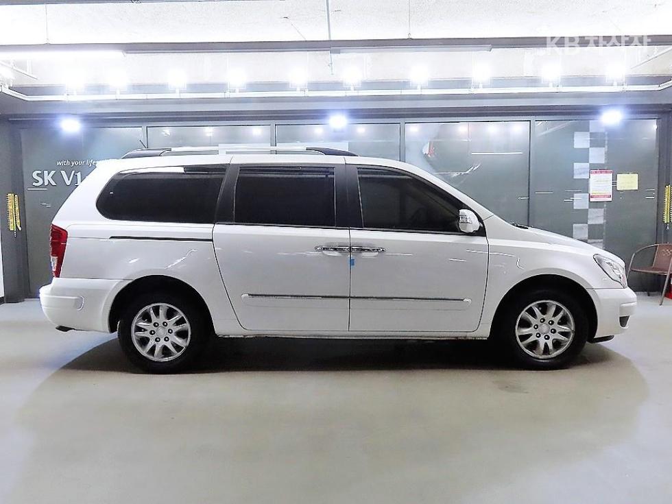 Kia Carnival — miniaturë 3
