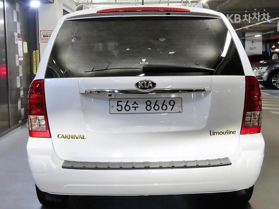 Kia Carnival — miniaturë 5