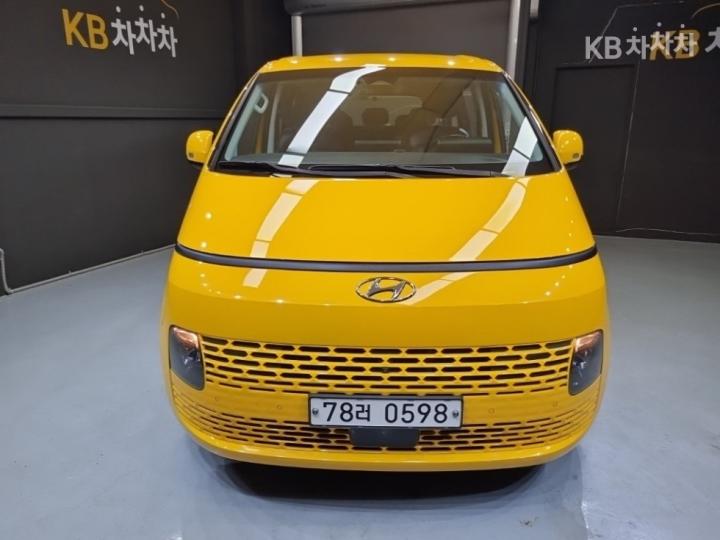 Hyundai Staria 2.2 투어러 11 — foto 1
