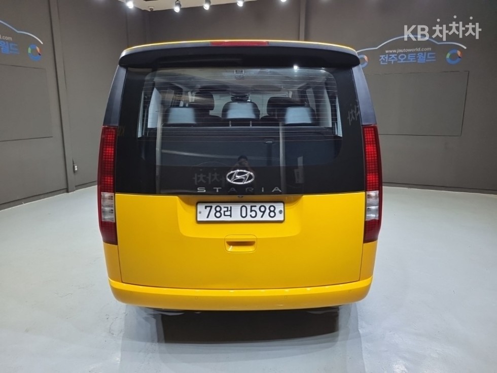 Hyundai Staria — miniaturë 3