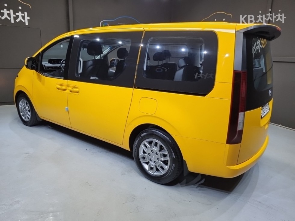 Hyundai Staria — miniaturë 4