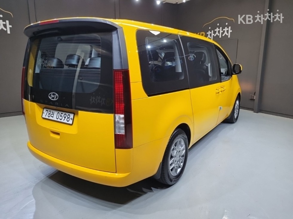 Hyundai Staria — miniaturë 6