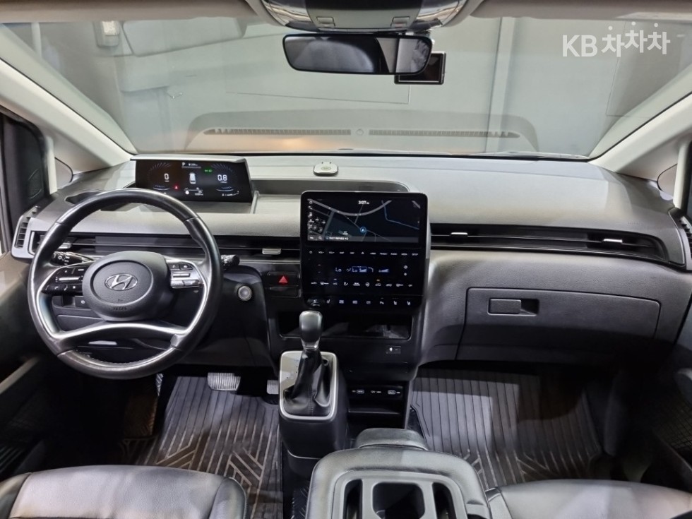 Hyundai Staria — miniaturë 9