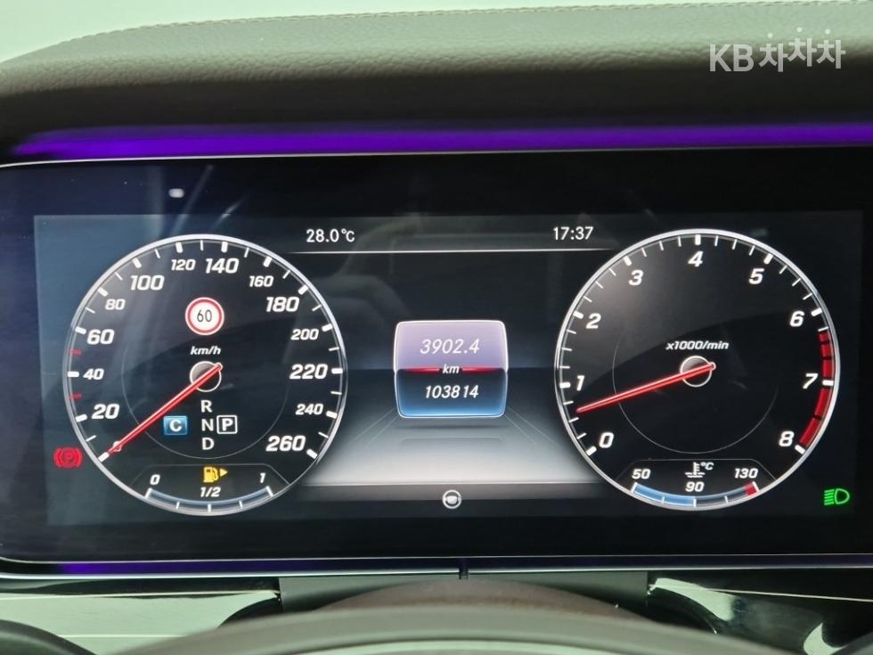 Mercedes-Benz E-klasse — miniaturë 6