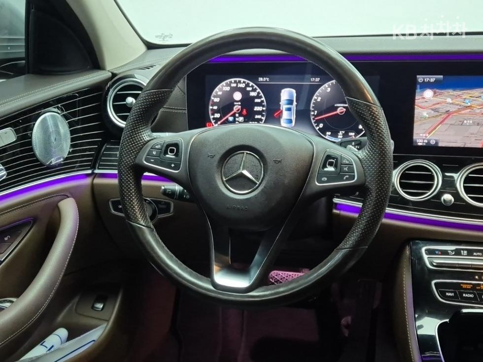 Mercedes-Benz E-klasse — miniaturë 9