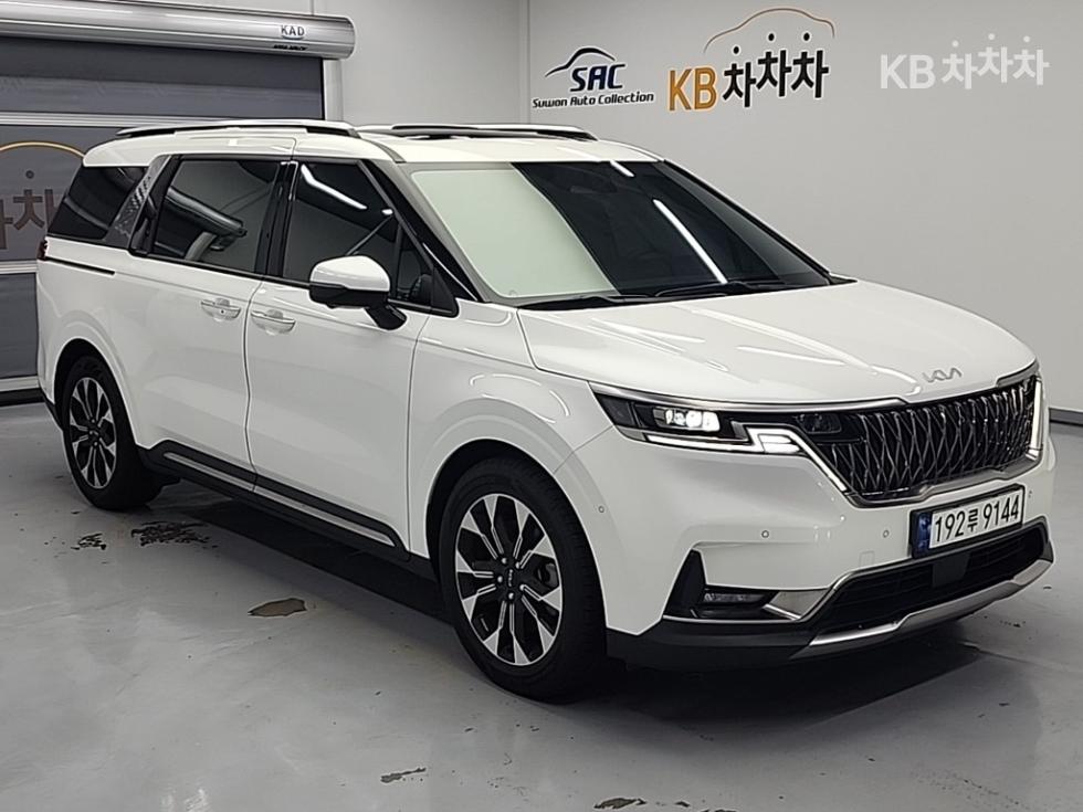 Kia Carnival — miniaturë 4