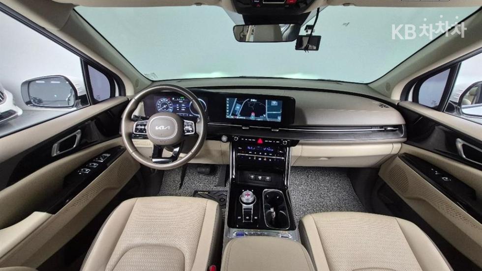 Kia Carnival — miniaturë 7