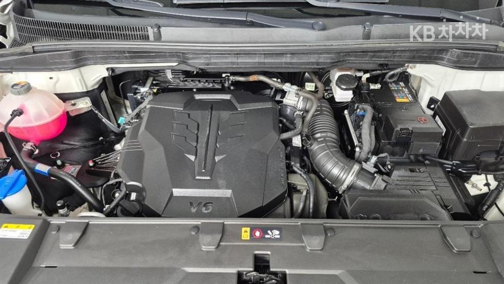 Kia Carnival — miniaturë 17
