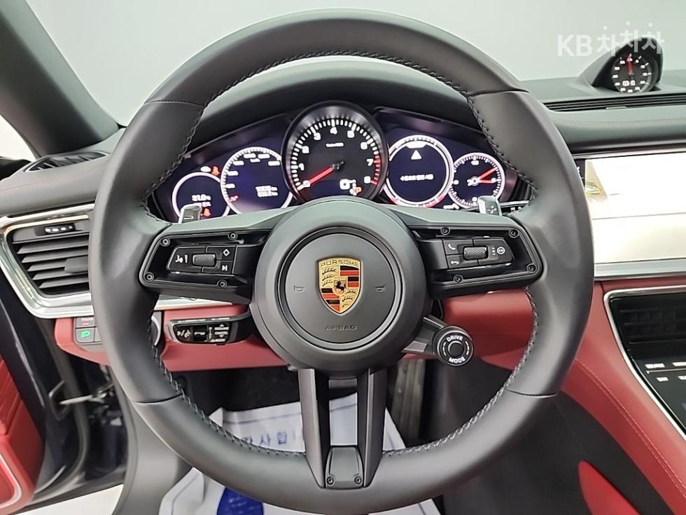 2022 Porsche (971) photo