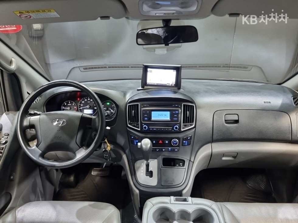 Hyundai Starex — miniaturë 9