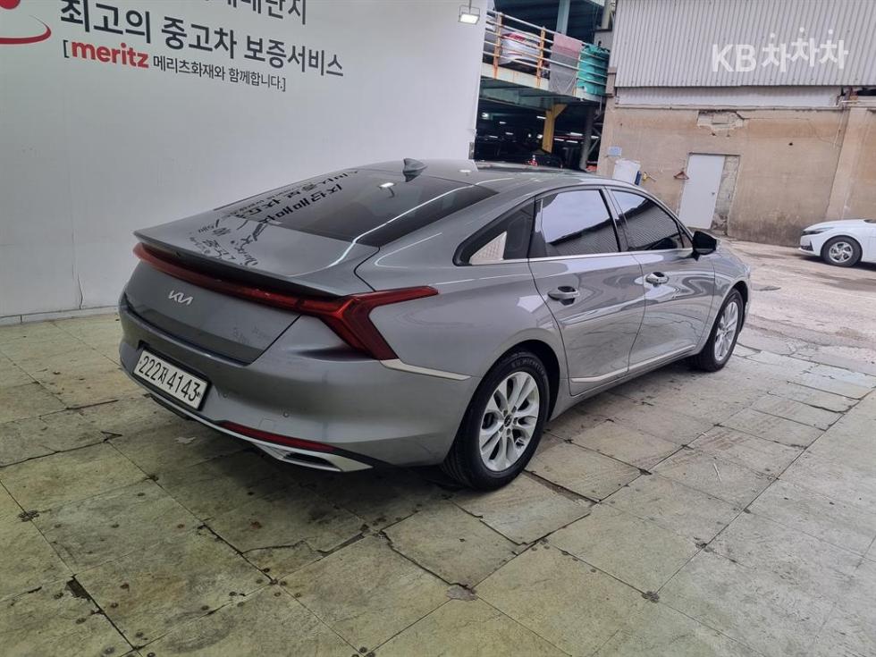 Kia K8 — miniaturë 3