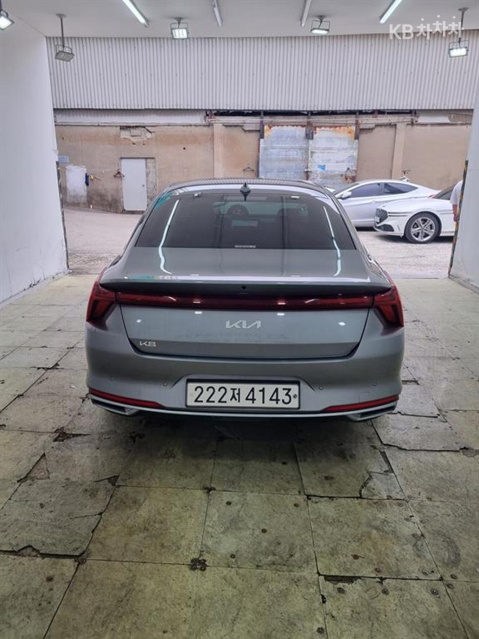 Kia K8 — miniaturë 4