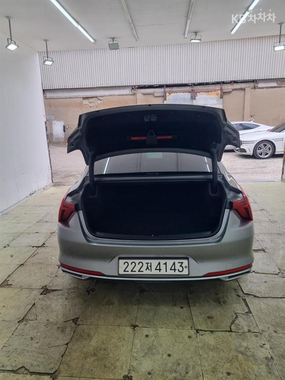 Kia K8 — miniaturë 5