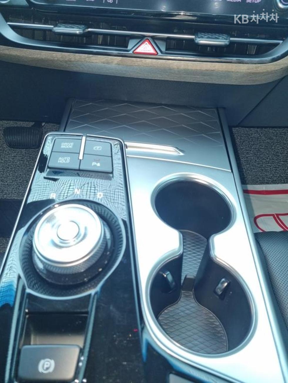 Kia K8 — miniaturë 19